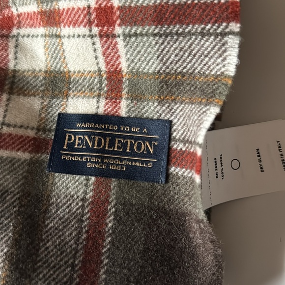 Pendleton scarf whisperwool muffler pacific Italy NWT - Picture 4 of 6